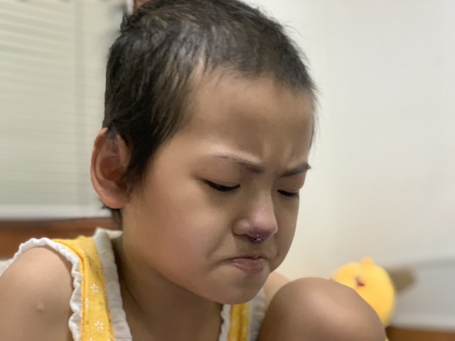 “Gia đình ung thư máu” được bạn đọc hỗ trợ gần 300 triệu đồng - 2 “Gia đình ung thư máu” được bạn đọc hỗ trợ gần 300 triệu đồng - 2