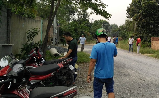 Truy tìm nhóm người nổ 3 phát súng vào nhà người dân - 1 Truy tìm nhóm người nổ 3 phát súng vào nhà người dân - 1