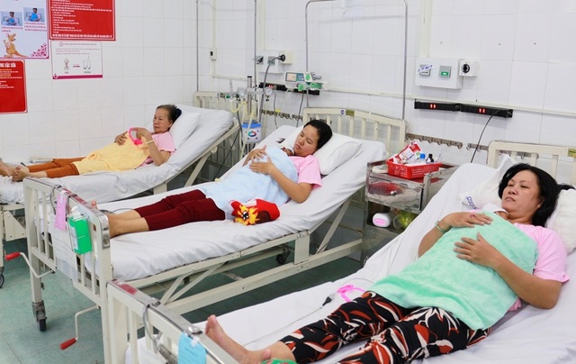 Cần Thơ: Bà mẹ sinh thường 3 em bé khoẻ mạnh - 1 Cần Thơ: Bà mẹ sinh thường 3 em bé khoẻ mạnh - 1