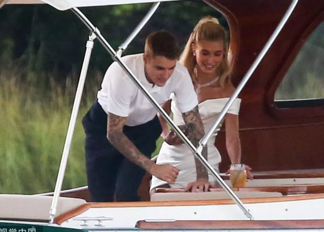 Justin Bieber và Hailey Baldwin đã chính thức trở thành vợ chồng! - 3 Justin Bieber và Hailey Baldwin đã chính thức trở thành vợ chồng! - 3