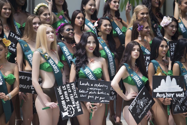Hoàng Hạnh diện bikini khoe dáng tại Hoa hậu Trái đất 2019 - 3 Hoàng Hạnh diện bikini khoe dáng tại Hoa hậu Trái đất 2019 - 3