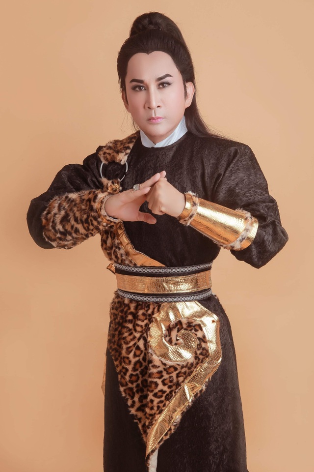 NSƯT Kim Tử Long: “Trinh vừa hiền lành, vừa hiếu thảo nên trói được tôi” - 1 NSƯT Kim Tử Long: “Trinh vừa hiền lành, vừa hiếu thảo nên trói được tôi” - 1