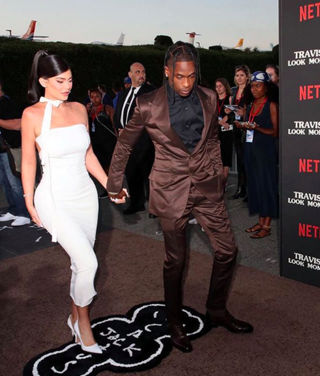Nữ tỉ phú tự thân trẻ nhất thế giới Kylie Jenner chia tay bạn trai vì kẻ thứ ba? - 4 Nữ tỉ phú tự thân trẻ nhất thế giới Kylie Jenner chia tay bạn trai vì kẻ thứ ba? - 4