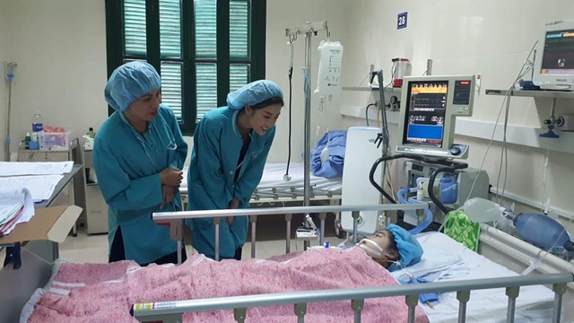 Cô bé 10 tuổi tỉnh dậy, mỉm cười với hoa hậu Đỗ Mỹ Linh sau ca ghép tim sinh tử - 1 Cô bé 10 tuổi tỉnh dậy, mỉm cười với hoa hậu Đỗ Mỹ Linh sau ca ghép tim sinh tử - 1
