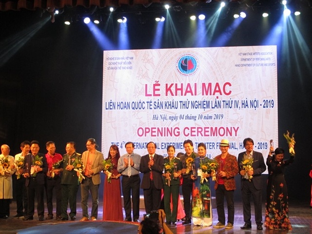 Vở diễn “Nhật thực” khai mạc Liên hoan quốc tế Sân khấu thử nghiệm lần thứ IV - 4 Vở diễn “Nhật thực” khai mạc Liên hoan quốc tế Sân khấu thử nghiệm lần thứ IV - 4