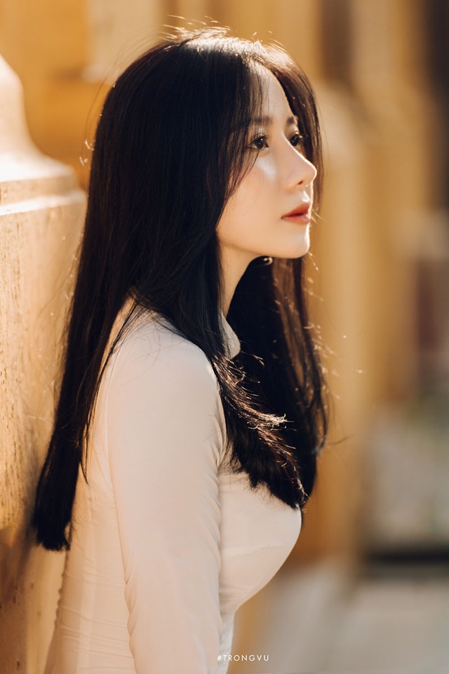 Nữ sinh báo chí “gieo thương nhớ” với góc nghiêng xinh đẹp - 2 Nữ sinh báo chí “gieo thương nhớ” với góc nghiêng xinh đẹp - 2