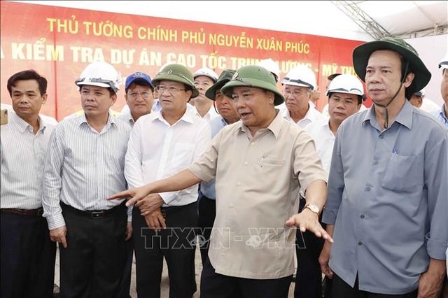 Thủ tướng yêu cầu ngân hàng không gây khó khăn, làm “lụt” dự án trọng điểm! - 1 Thủ tướng yêu cầu ngân hàng không gây khó khăn, làm “lụt” dự án trọng điểm! - 1