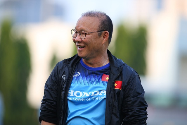 Quang Hải hăng say tập luyện, HLV Park Hang Seo hài lòng - Ảnh minh hoạ 10