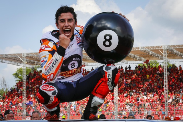 Chặng 15 MotoGP 2019: Marquez thắng ấn tượng trước Quartararo để vô địch thế giới - 5