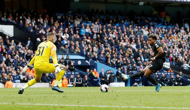 Những khoảnh khắc gục ngã của Man City trước Wolves tại Etihad - 11 Những khoảnh khắc gục ngã của Man City trước Wolves tại Etihad - 11