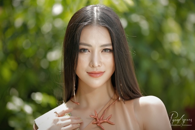 Phương Khánh diện áo tắm khoe đường cong quyến rũ trước ngày trao lại vương miện - 10 Phương Khánh diện áo tắm khoe đường cong quyến rũ trước ngày trao lại vương miện - 10