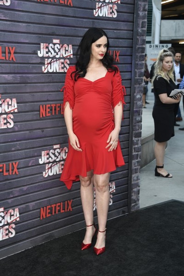 Krysten Ritter diện váy không nội y táo bạo - 7 Krysten Ritter diện váy không nội y táo bạo - 7