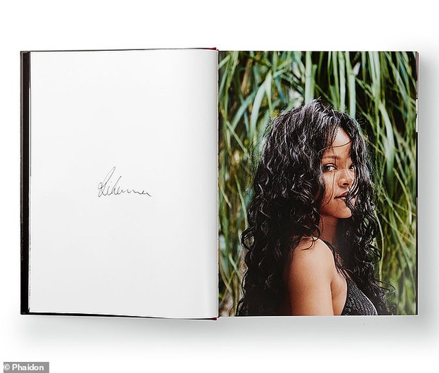 Sách ảnh 2,5 tỷ đồng của Rihanna bán hết trong “một nốt nhạc” - 9 Sách ảnh 2,5 tỷ đồng của Rihanna bán hết trong “một nốt nhạc” - 9