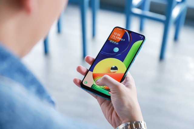 Trào lưu chế tên ca khúc với từ khóa sạc nhanh hot nhất mạng xã hội tuần qua - 4 Trào lưu chế tên ca khúc với từ khóa sạc nhanh hot nhất mạng xã hội tuần qua - 4
