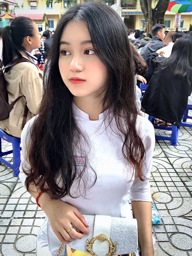 Những hot girl bất ngờ nổi tiếng, gây chú ý trong tháng 9 - 5 Những hot girl bất ngờ nổi tiếng, gây chú ý trong tháng 9 - 5
