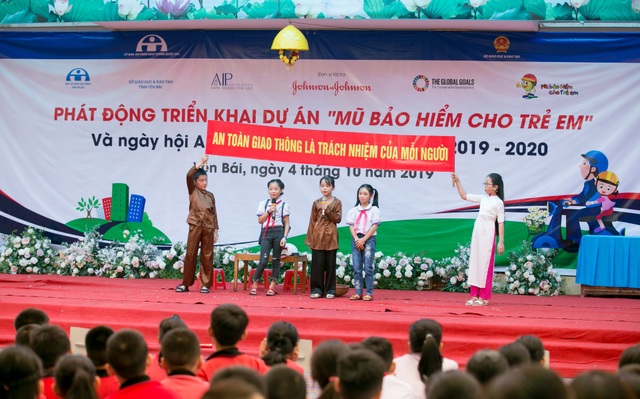 Học sinh 20 trường tại 3 tỉnh tham gia ngày hội An toàn giao thông - 1 Học sinh 20 trường tại 3 tỉnh tham gia ngày hội An toàn giao thông - 1