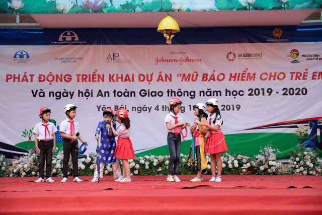 Học sinh 20 trường tại 3 tỉnh tham gia ngày hội An toàn giao thông - 2 Học sinh 20 trường tại 3 tỉnh tham gia ngày hội An toàn giao thông - 2