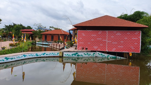 Cận cảnh trang trại trăm tỷ của sư thầy bị tố gạ tình nữ phóng viên - 2 Cận cảnh trang trại trăm tỷ của sư thầy bị tố gạ tình nữ phóng viên - 2