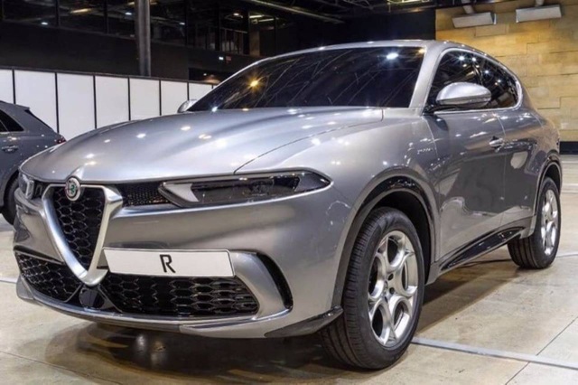 Lộ diện tân binh Alfa Romeo Tonale - Nhân tố mới trên thị trường SUV cỡ nhỏ - 1 Lộ diện tân binh Alfa Romeo Tonale - Nhân tố mới trên thị trường SUV cỡ nhỏ - 1