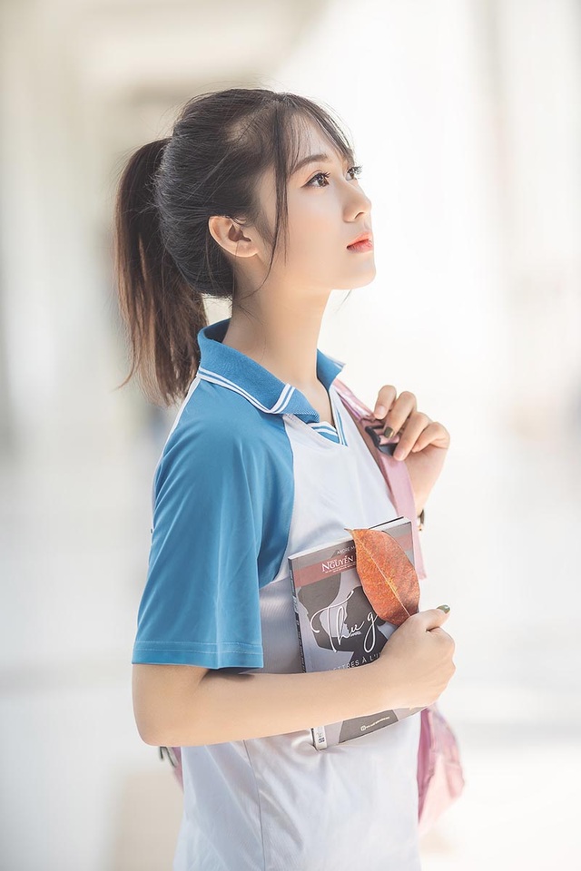 co-gai-bong-dung-noi-tieng-chi-voi-buc-anh-mac-dong-phuc-bach-khoadocx-1570634131085.jpeg