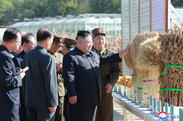 Ông Kim Jong-un tiết lộ điều duy nhất Triều Tiên có thể trông cậy - 3 Ông Kim Jong-un tiết lộ điều duy nhất Triều Tiên có thể trông cậy - 3