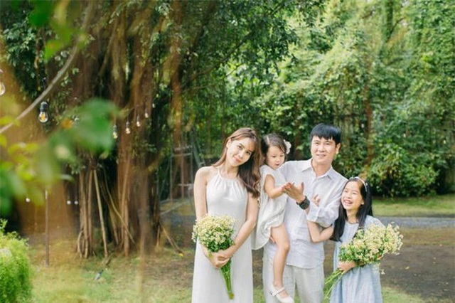 Hồ Hoài Anh xuất hiện mệt mỏi sau ồn ào ly hôn Lưu Hương Giang - 2 Hồ Hoài Anh xuất hiện mệt mỏi sau ồn ào ly hôn Lưu Hương Giang - 2