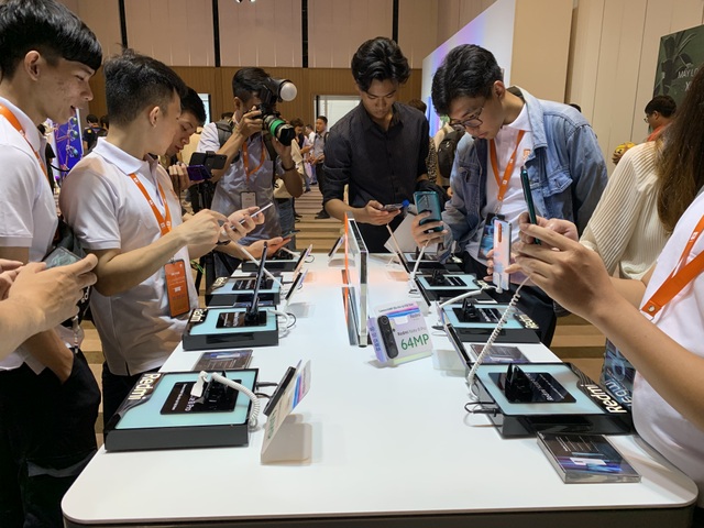 Xiaomi ra mắt smartphone đầu tiên có camera 64 megapixel tại Việt Nam