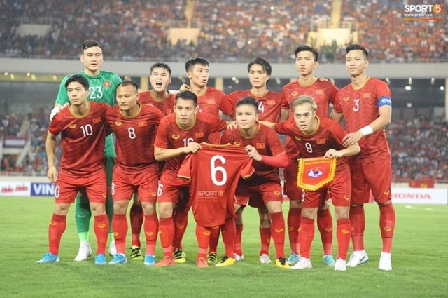 Chùm ảnh chế hài hước của cư dân mạng sau chiến thắng của đội tuyển Việt Nam - 17