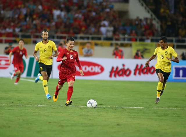 Việt Nam 1-0 Malaysia: Quang Hải ghi bàn đẳng cấp - 16