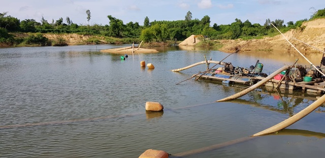 “Trảm” hàng loạt doanh nghiệp vi phạm trong lĩnh vực khoáng sản - 1 “Trảm” hàng loạt doanh nghiệp vi phạm trong lĩnh vực khoáng sản - 1
