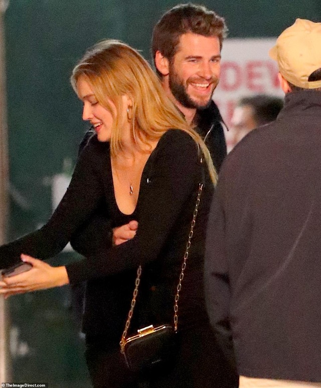 Liam Hemsworth đã có bạn gái mới - 1 Liam Hemsworth đã có bạn gái mới - 1