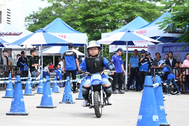 Thú vị trải nghiệm học lái xe mô tô dành cho trẻ em - 1