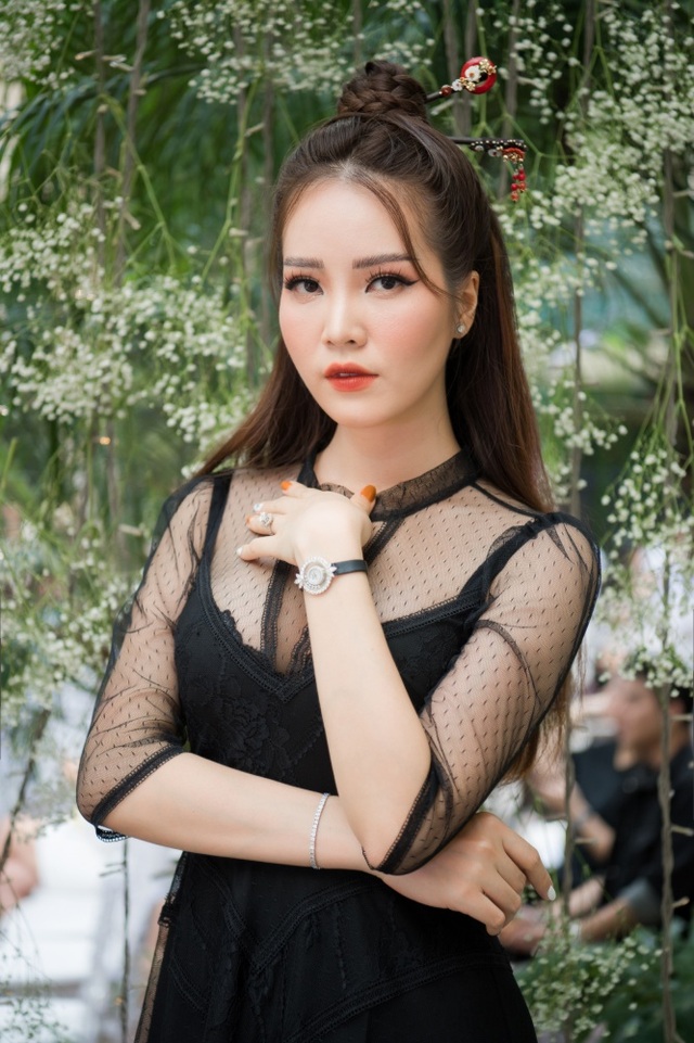 Mai Phương Thuý tiết lộ thích “đẻ cả bầy con” khi hội ngộ loạt bà bầu showbiz - 17 Mai Phương Thuý tiết lộ thích “đẻ cả bầy con” khi hội ngộ loạt bà bầu showbiz - 17