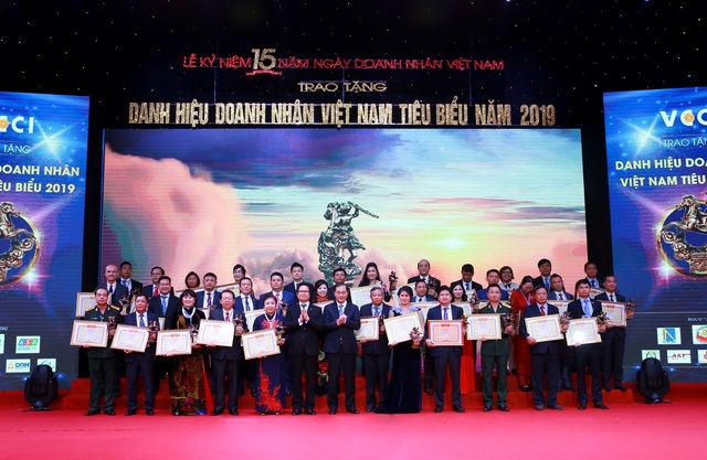 CEO Dược phẩm Tâm Bình được vinh danh “Doanh nhân Việt Nam tiêu biểu 2019” - 2 CEO Dược phẩm Tâm Bình được vinh danh “Doanh nhân Việt Nam tiêu biểu 2019” - 2