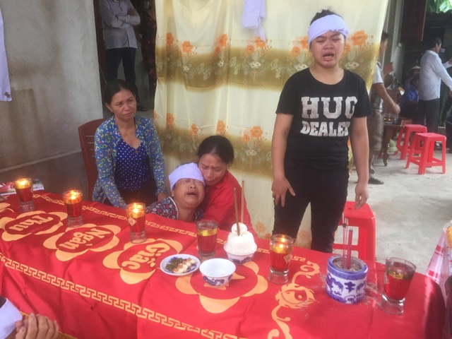 Ba học sinh đuối nước: Thôn Hương Đại chưa có ngày nào buồn đến thế! - 2 Ba học sinh đuối nước: Thôn Hương Đại chưa có ngày nào buồn đến thế! - 2