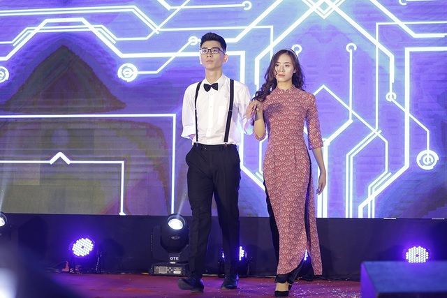 Nam thanh nữ tú ĐH Luật tổ chức đêm gala đón tân sinh viên - 5 Nam thanh nữ tú ĐH Luật tổ chức đêm gala đón tân sinh viên - 5