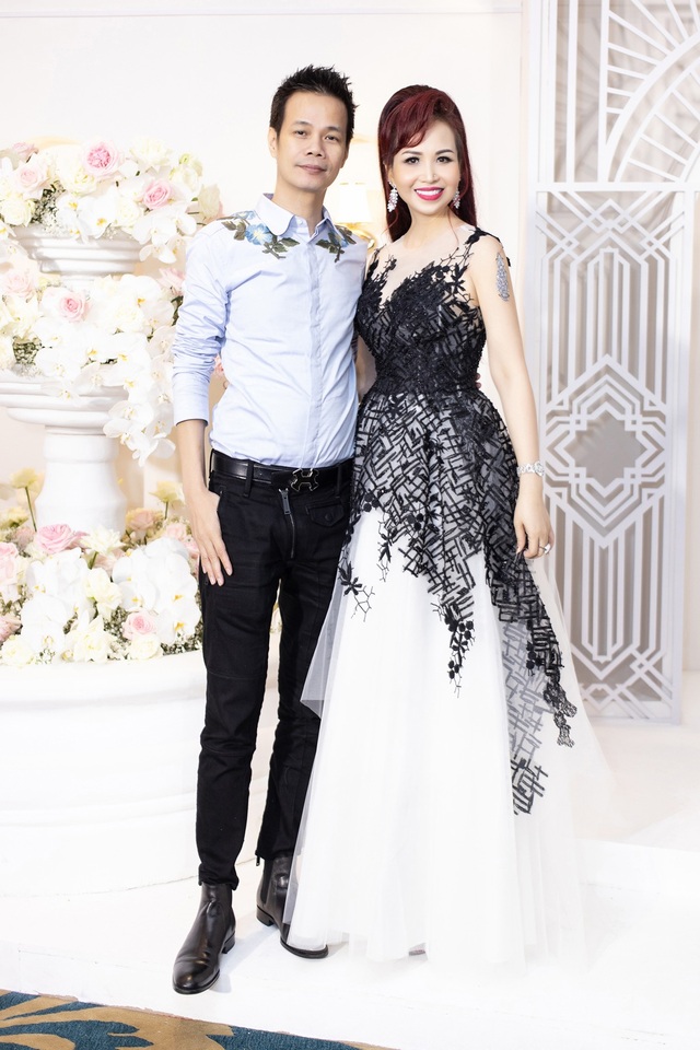 Hoa hậu Diệu Hoa, ca sĩ Thu Phương dự show diễn của Hoàng Hải tại Hà Nội - 1 Hoa hậu Diệu Hoa, ca sĩ Thu Phương dự show diễn của Hoàng Hải tại Hà Nội - 1