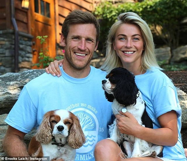 Julianne Hough đau buồn khi mất 2 cún cưng - 2 Julianne Hough đau buồn khi mất 2 cún cưng - 2