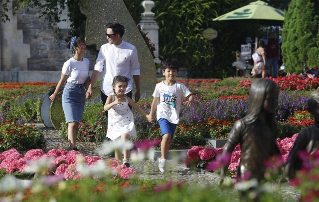 Sun World Ba Na Hills nhận giải thưởng “Công viên chủ đề hàng đầu Việt Nam” - 6 Sun World Ba Na Hills nhận giải thưởng “Công viên chủ đề hàng đầu Việt Nam” - 6