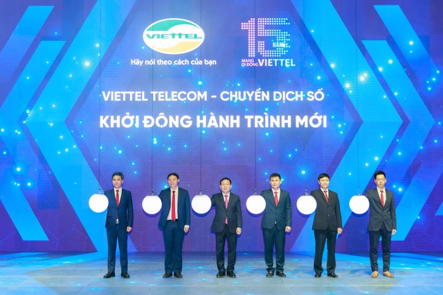 Viettel Telecom kỷ niệm 15 năm hoạt động, ra mắt dịch vụ ...