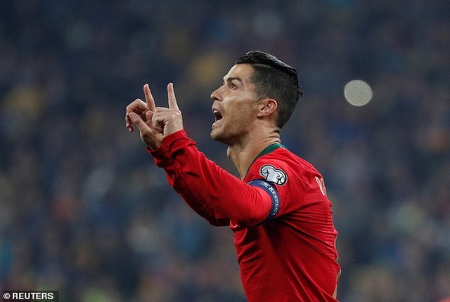 C.Ronaldo cán mốc 700 bàn thắng, Bồ Đào Nha vẫn thua Ukraine - 5 C.Ronaldo cán mốc 700 bàn thắng, Bồ Đào Nha vẫn thua Ukraine - 5