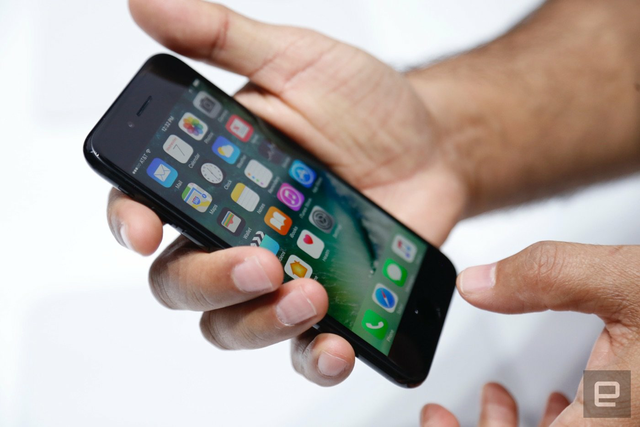 Chi trên 10 triệu đồng, người Việt chọn mua iPhone - 1