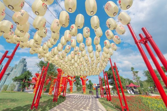 Ông Aoyagi Yoichiro, Hạ nghị sĩ Quốc Hội Nhật Bản: “Kỳ quan” tại Vinhomes Smart City là của hiếm ngay cả với Nhật Bản” - 3 Ông Aoyagi Yoichiro, Hạ nghị sĩ Quốc Hội Nhật Bản: “Kỳ quan” tại Vinhomes Smart City là của hiếm ngay cả với Nhật Bản” - 3