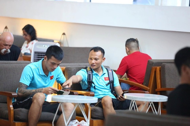 Đội tuyển Việt Nam thăm đền ở Bali, lên máy bay về nước - Ảnh minh hoạ 10