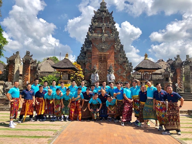 Đội tuyển Việt Nam thăm đền ở Bali, lên máy bay về nước - Ảnh minh hoạ 3