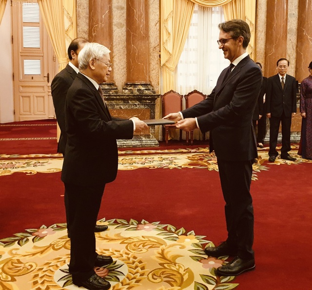 Tân Đại sứ EU muốn tăng cường hơn nữa quan hệ với Việt Nam - 1 Tân Đại sứ EU muốn tăng cường hơn nữa quan hệ với Việt Nam - 1