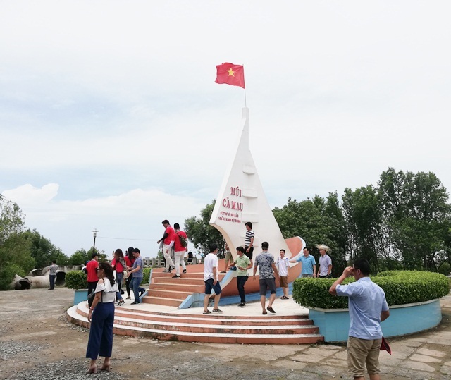 Biểu tượng Cột cờ Hà Nội sẽ được khánh thành trong “Tuần Văn hóa - Du lịch Mũi Cà Mau năm 2019” - 3 Biểu tượng Cột cờ Hà Nội sẽ được khánh thành trong “Tuần Văn hóa - Du lịch Mũi Cà Mau năm 2019” - 3