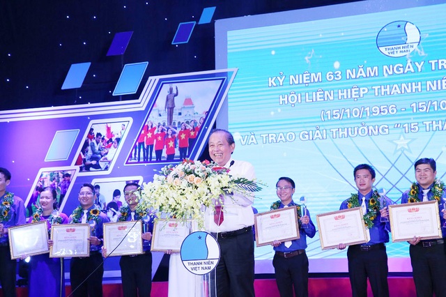 Đặt thanh niên ở vị trí trung tâm trong bồi dưỡng và phát huy nhân tố con người - 1 Đặt thanh niên ở vị trí trung tâm trong bồi dưỡng và phát huy nhân tố con người - 1