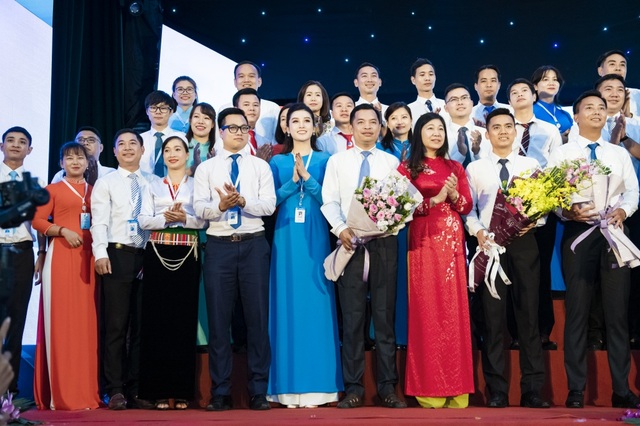 Vừa đón tin vui, Huyền My đã được Xuân Bắc hứa hẹn làm MC đám cưới - 1 Vừa đón tin vui, Huyền My đã được Xuân Bắc hứa hẹn làm MC đám cưới - 1