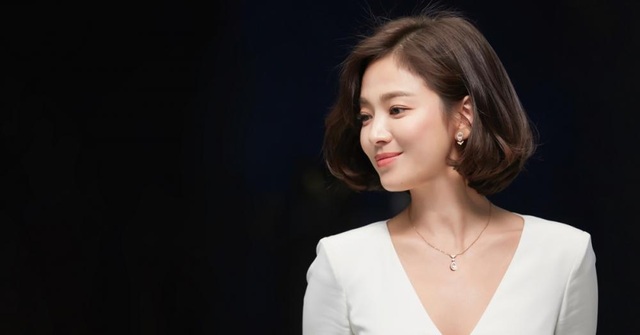 Song Hye Kyo xuất hiện xinh đẹp tại Thái Lan - 4 Song Hye Kyo xuất hiện xinh đẹp tại Thái Lan - 4